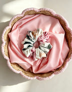 Velvet Scrunchie – Secret Garden 🌷