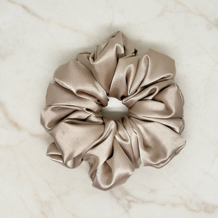 Satynowa Scrunchie Classic - Champagne Beige
