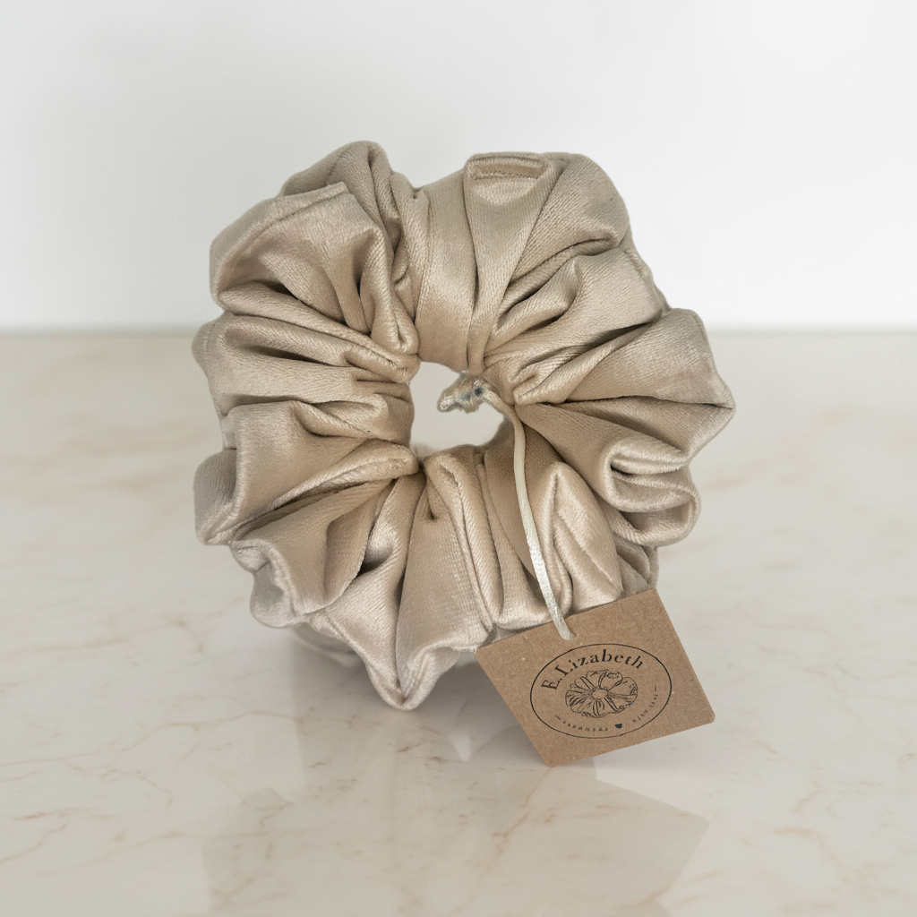 Velvet Scrunchie – Biscuit Cream 🍪